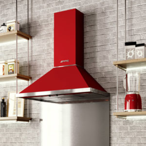 красный сочетается с серым цветом стены на кухне